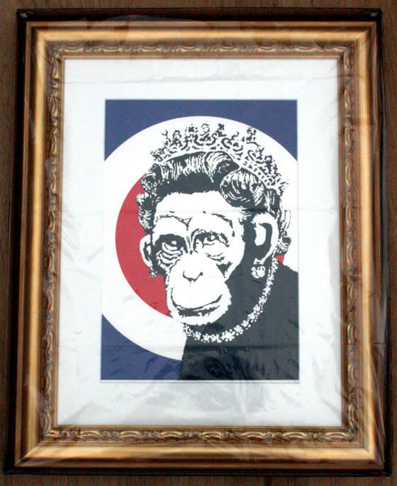 https://www.noiseking.com/artblog/banksy/monkeyqueen_GP.jpg