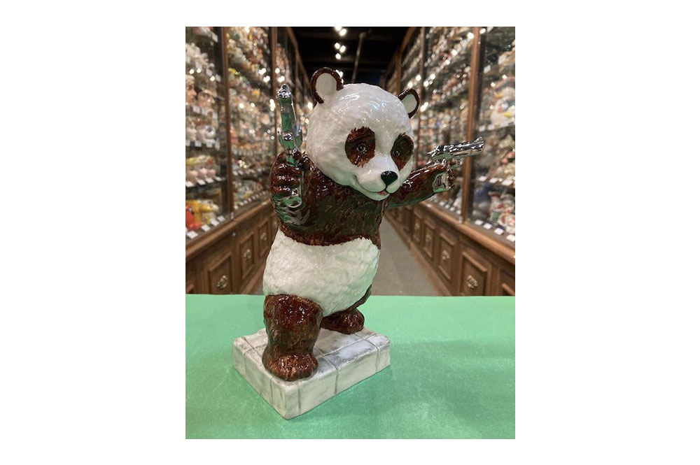 Banksy(バンクシー)- The D'Andon Panda(Brown) スカルプ Banksy(バンクシー)- The D'Andon Panda(Brown) スカルプ
