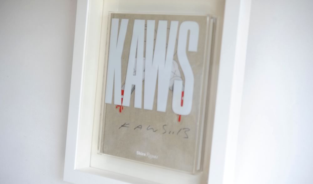 カウズ 2012年 サイン スケッチアート 額装 Kaws sketch カウズ 2012年 サイン スケッチアート 額装 Kaws sketch