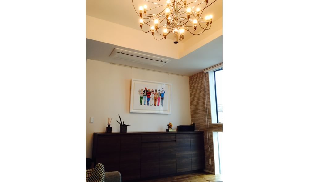 キャンバスも額縁で額装できるんです！（オーダーフレーム） ー