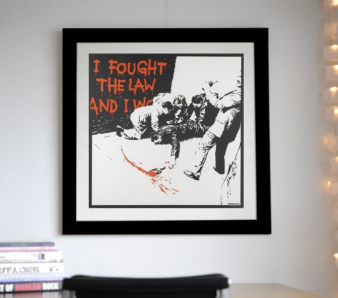 Banksy -I Fought The Lawを額装