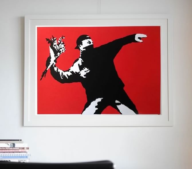 Banksy（バンクシー）LOVE IS IN THE AIR – WCP Reproductionを販売 