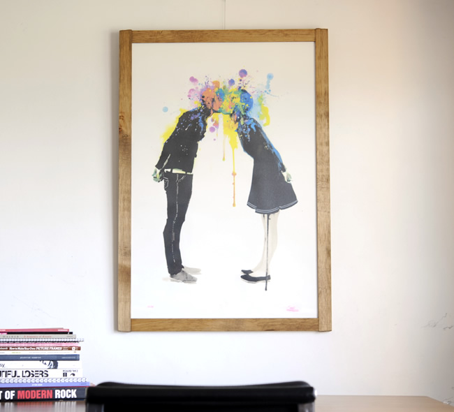 Big Bang Kiss - Lora Zombieのグラフティアート&ポスターを販売 ー