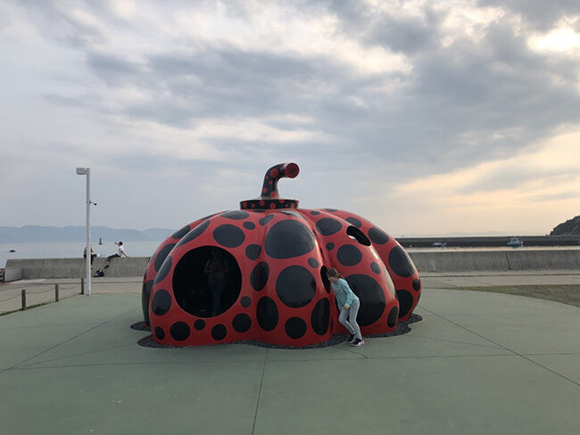 草間彌生の 草間彌生の